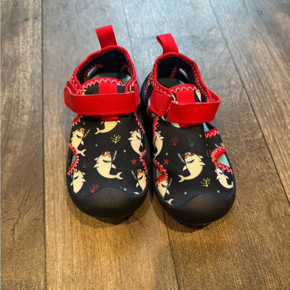 Robeez Shark bite water shoes - New without box